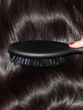 Charger l&#39;image dans la galerie, Brosse de coiffage ovale ghd - the dresser
